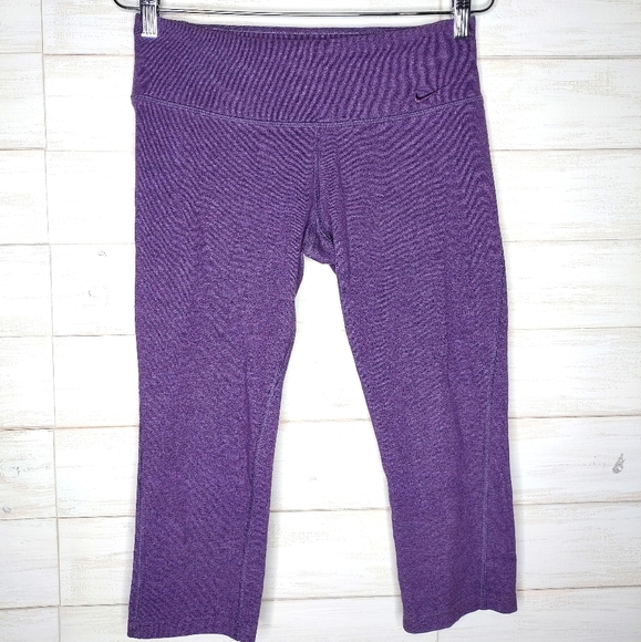 Nike Dri - Fit Women's Capri Leggings - Picture 1 of 9